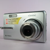 Kodak Digital Camera EasyShare M893 IS 8.1MP Silver Tested Full Working Set