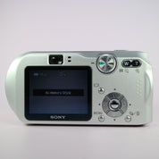 Sony Digital Camera Cybershot DSC-P200 7.2MP Silver Tested Full Set