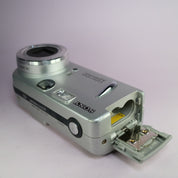 Sony Digital Camera Cybershot DSC-P52 3.2MP Silver Tested