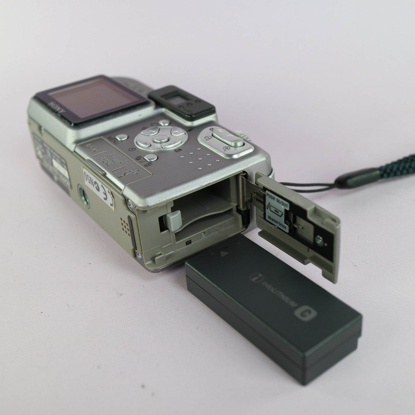 Sony Digital Camera Cybershot DSC-P10 5.0MP Silver Tested