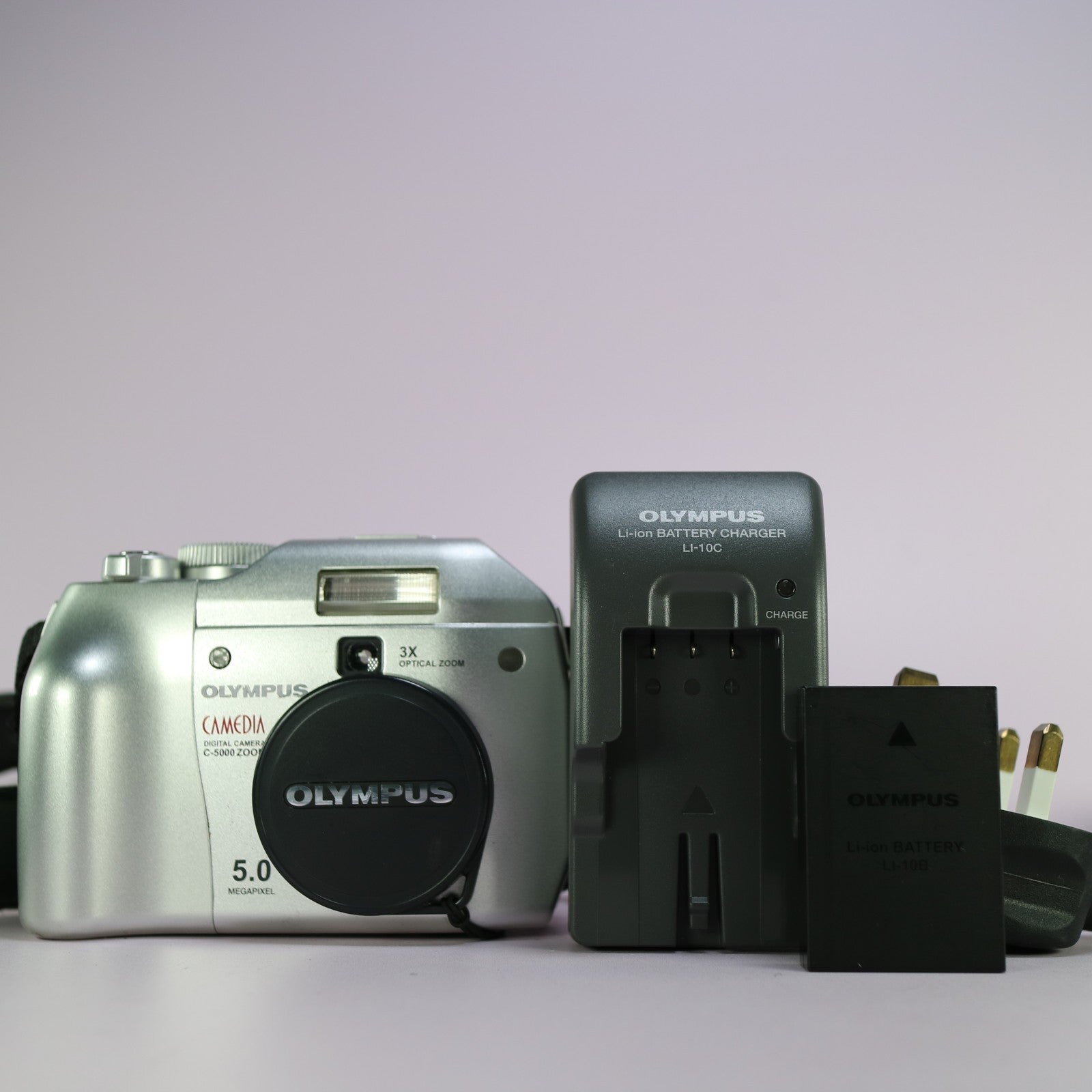 Olympus Camedia C-5000 Zoom 5.0MP Digital Camera Silver Tested Full Set