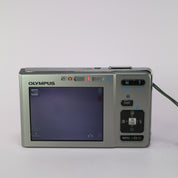 Olympus Digital Camera FE-360 8.0MP Silver Tested Full Set
