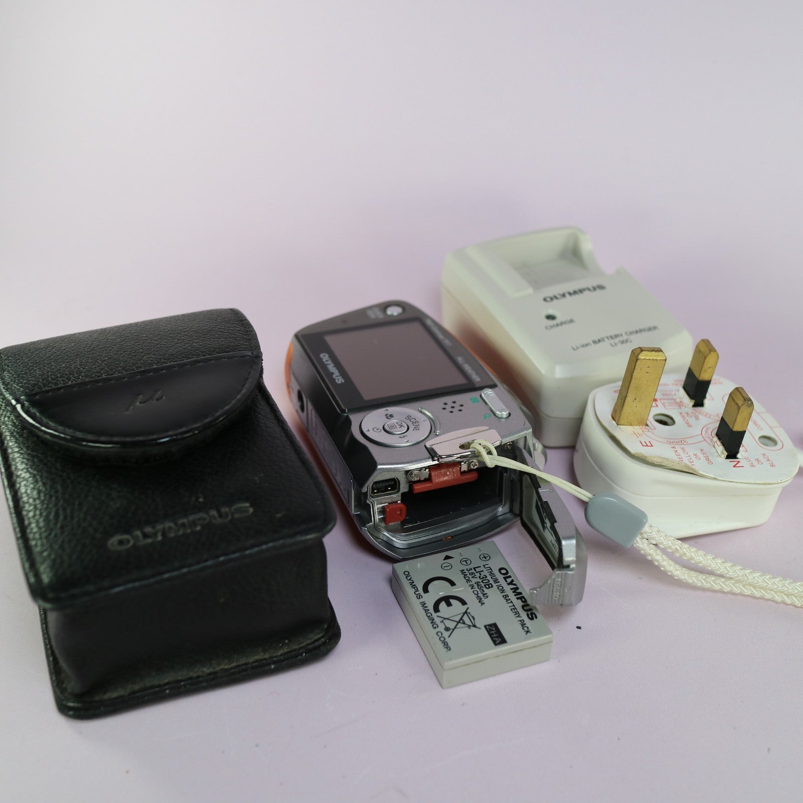 Olympus Digital Camera Mju Mini 4.0MP Orange Tested Full Set