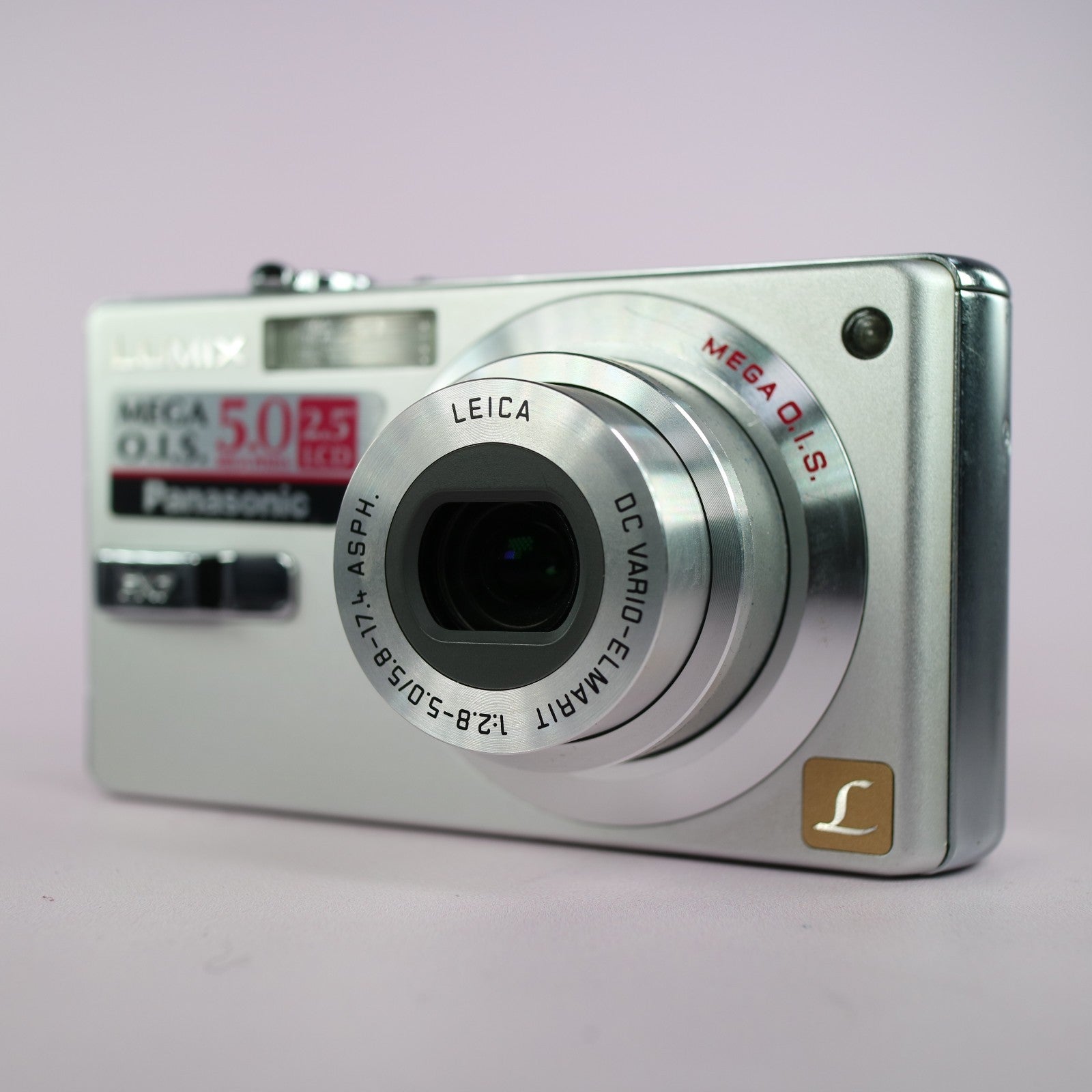Panasonic Digital Camera Lumix DMC-FX7 5.0MP Silver Tested Full Working Set
