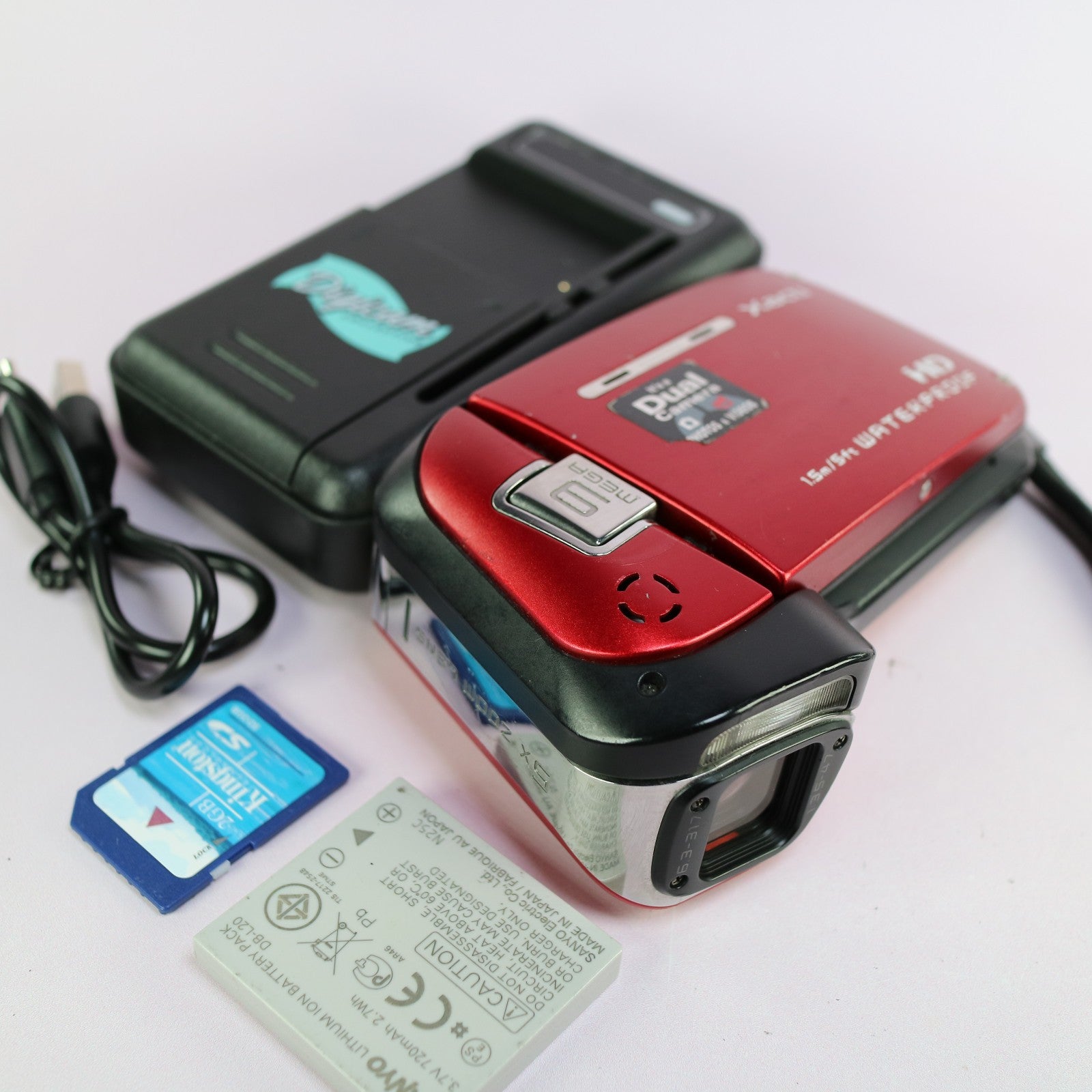 Sanyo Xacti VPC-CA9 9.0MP Underwater Digital Video Recorder Red Tested Full Set