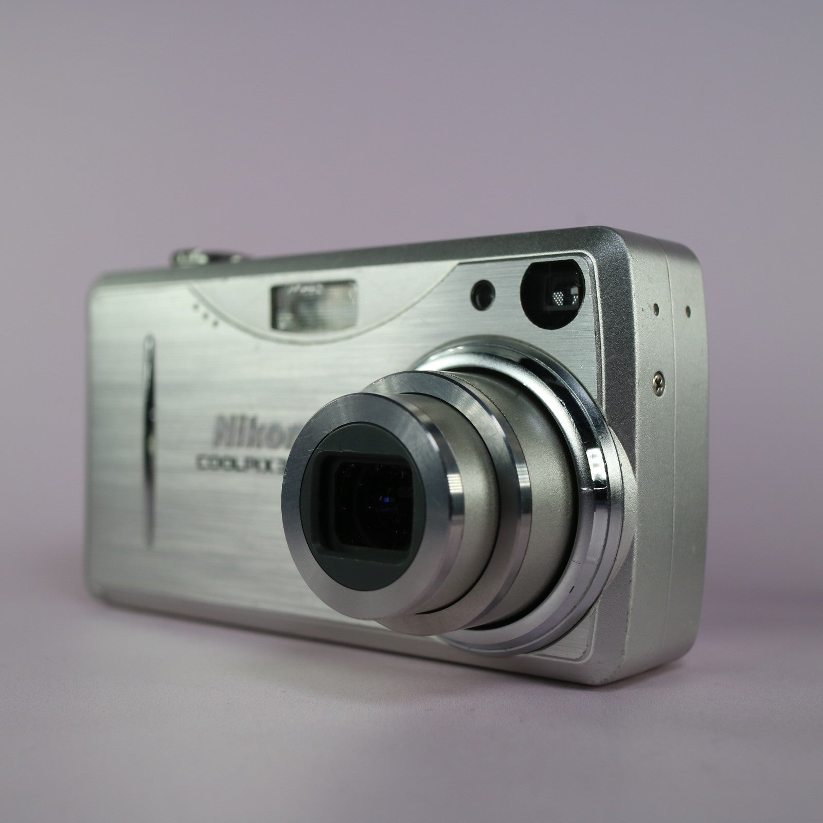 Nikon Digital Camera Coolpix 3700 3.2MP Silver Tested Full Working Set