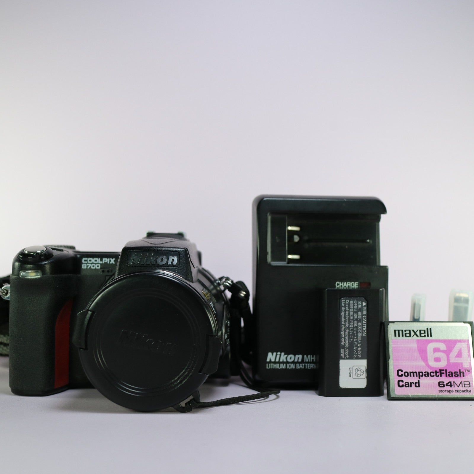 Nikon Digital Bridge Camera Coolpix 8700 8.0MP Flip Screen Black Tested Full Set