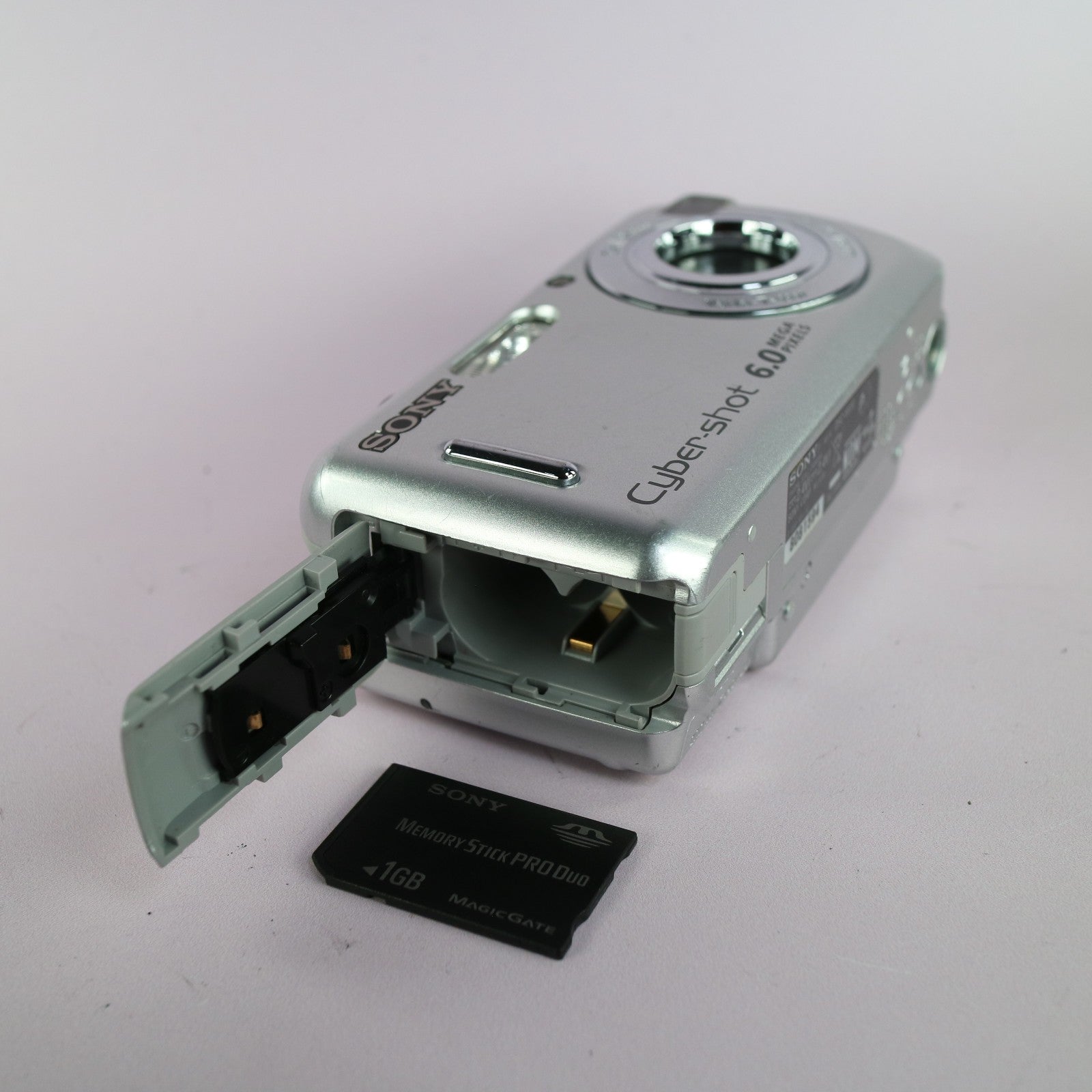 Sony Digital Camera Cybershot DSC-S600 6.0MP Silver Tested
