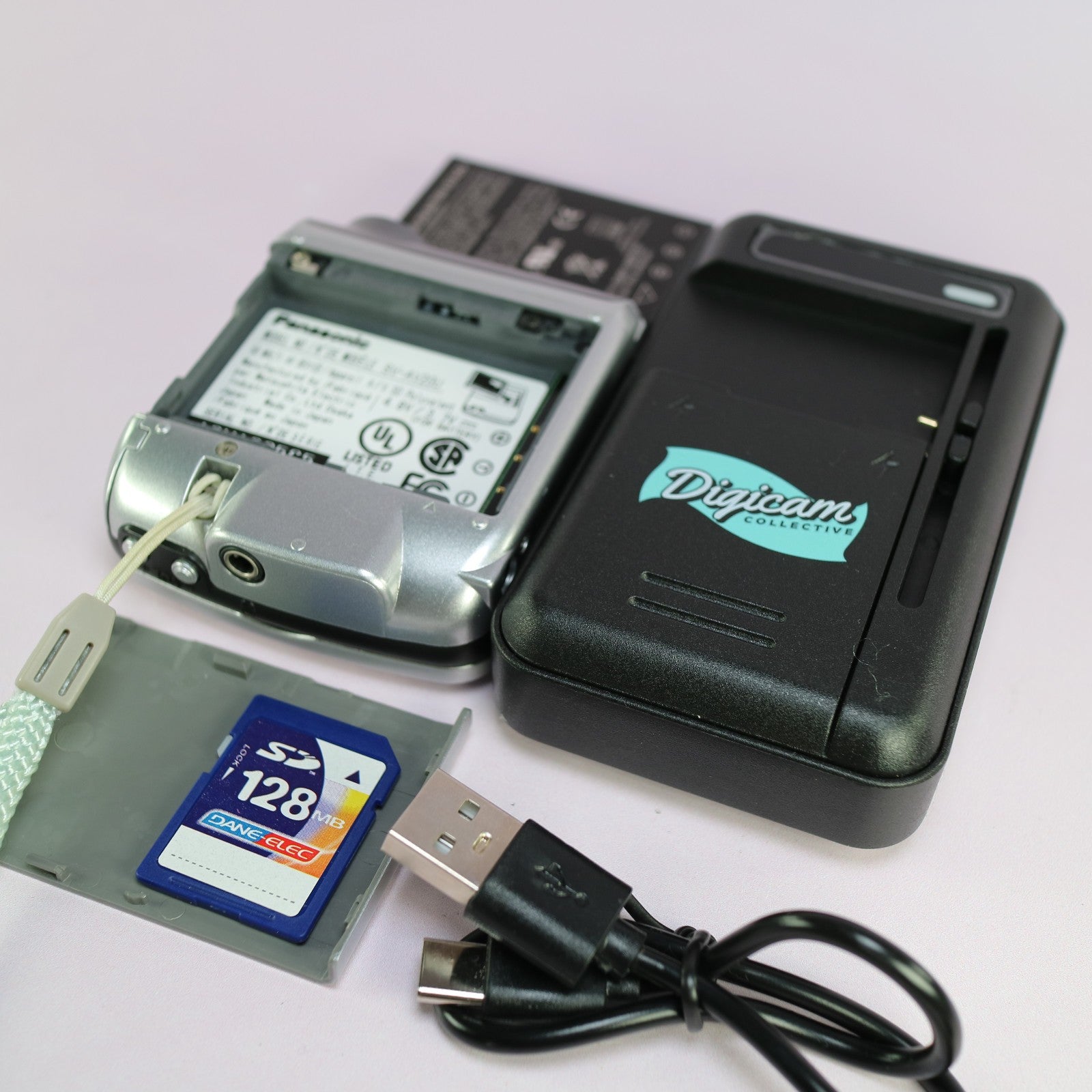 Panasonic D-snap SV-AV20 Multifunction Camcorder Silver Full Working Set