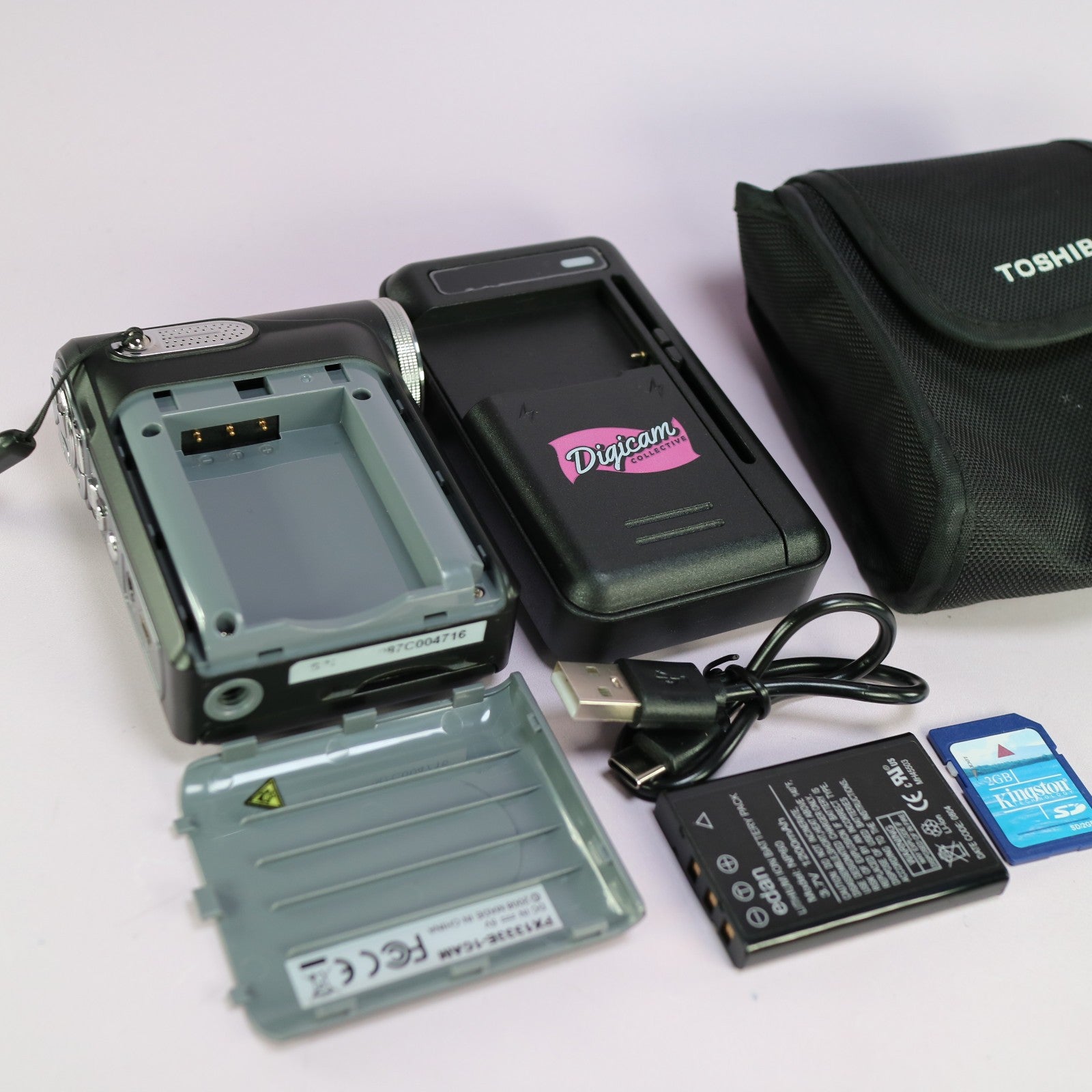 Toshiba PX1333E-1CAM Compact HD Video Camcorder Grey Tested Full Set