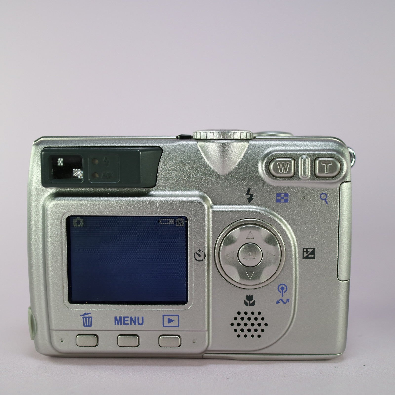 Nikon Digital Camera Coolpix 5200 5.1MP Silver Tested Full Working Set