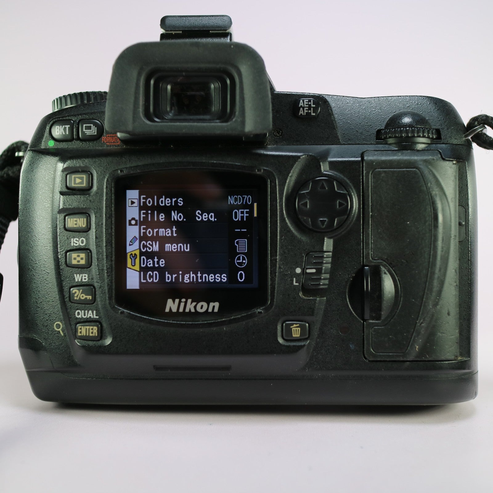 Nikon DSLR D70 6.1MP Black w/ Nikkor 28-100mm f/3.5-5.6 Tested 5817 Actuations