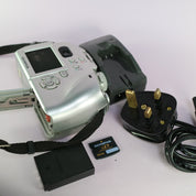 Olympus Camedia C-5000 Zoom 5.0MP Digital Camera Silver Tested Full Working Set