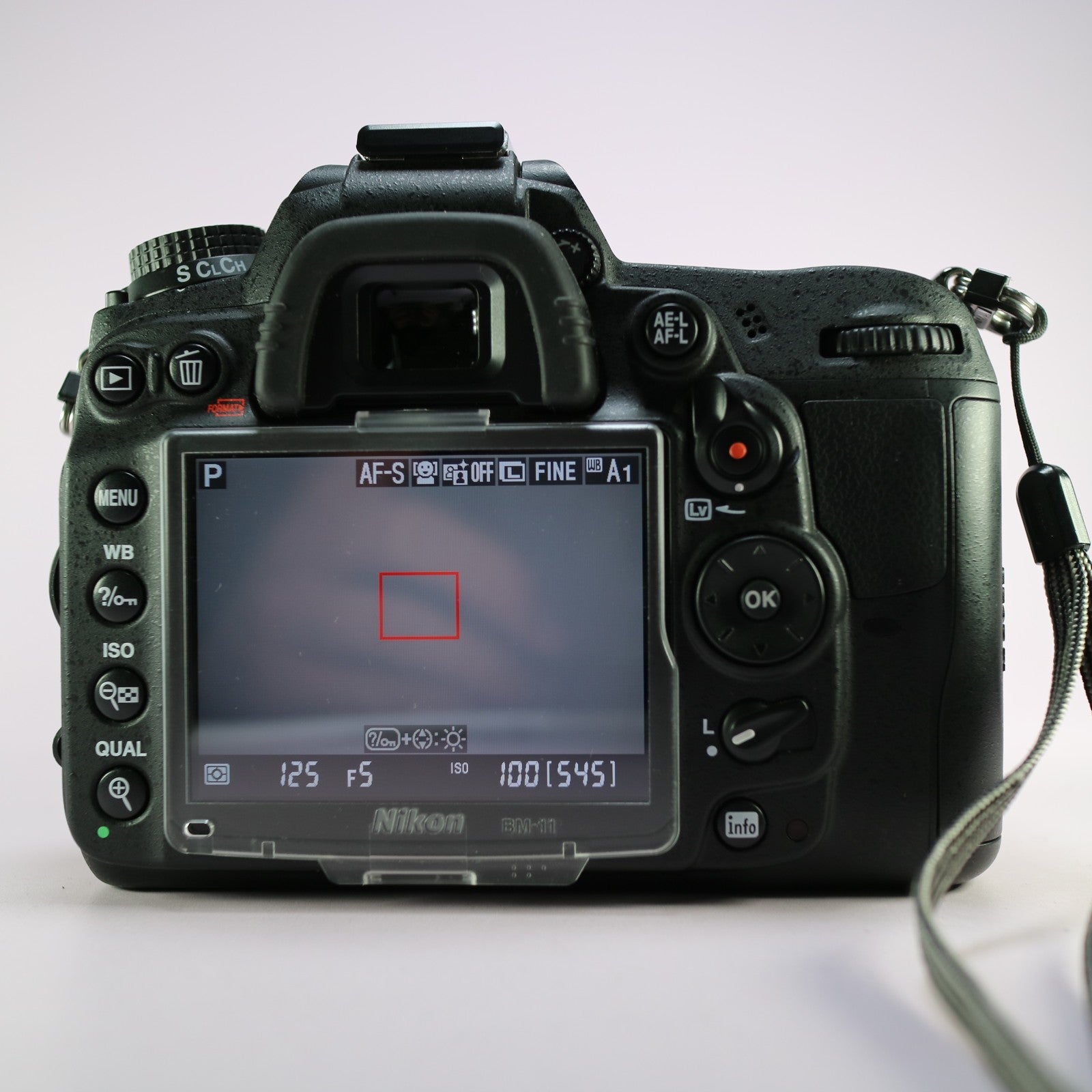 Nikon DSLR D7000 16.2MP Black w/ DX 18-105mm f/3.5-5.6 SWM Tested 584 Actuations