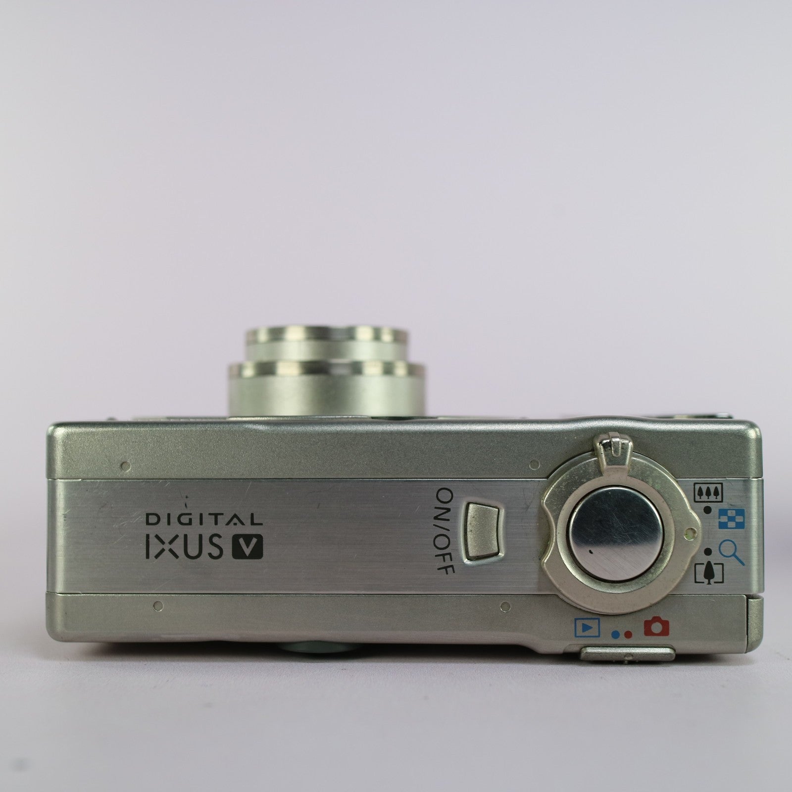 Canon Digital Camera IXUS V 2.1MP Silver Tested Full Working Set