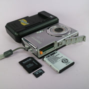 Pentax Optio V10 8.0MP Compact Digital Camera Silver Tested Full Working Set