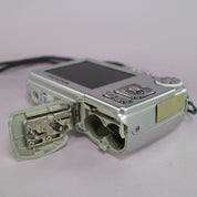 Olympus Digital Camera FE-210 7.1MP Silver Tested