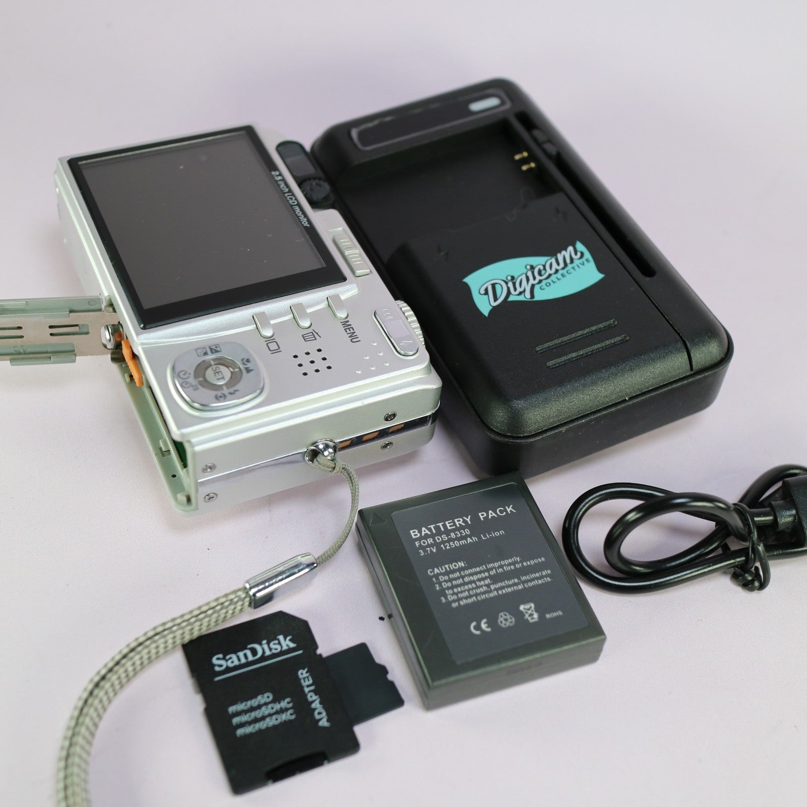Centon Digital Camera DC8s 8.1MP Silver Tested Full Working Set