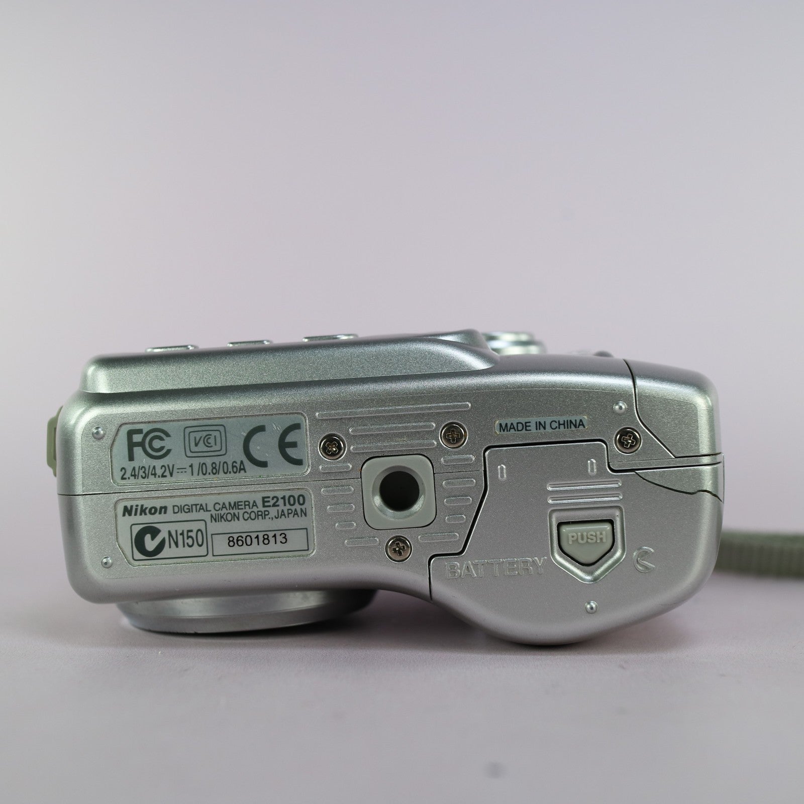 Nikon Digital Camera Coolpix 2100 2.0MP Silver Tested