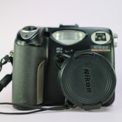 Nikon Digital Camera Coolpix 5000 5.1MP Flip Screen Black Tested Full Set