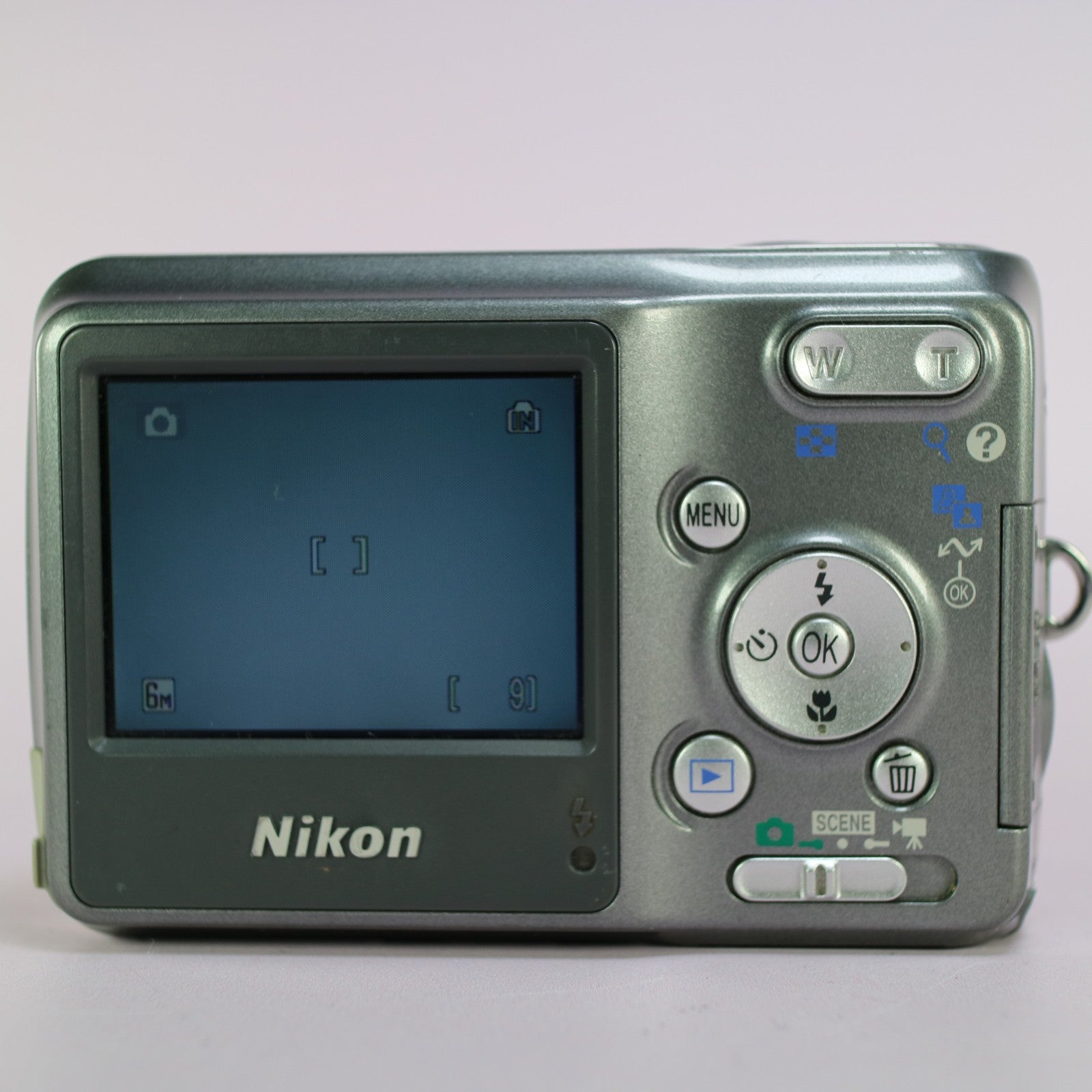 Nikon Digital Camera Coolpix L2 6.0MP Silver Tested