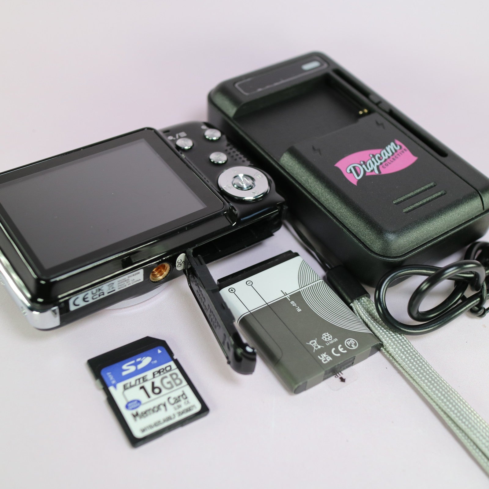 AgfaPhoto Digital Camera DC-8200 18.0MP Black Tested Full Working Set