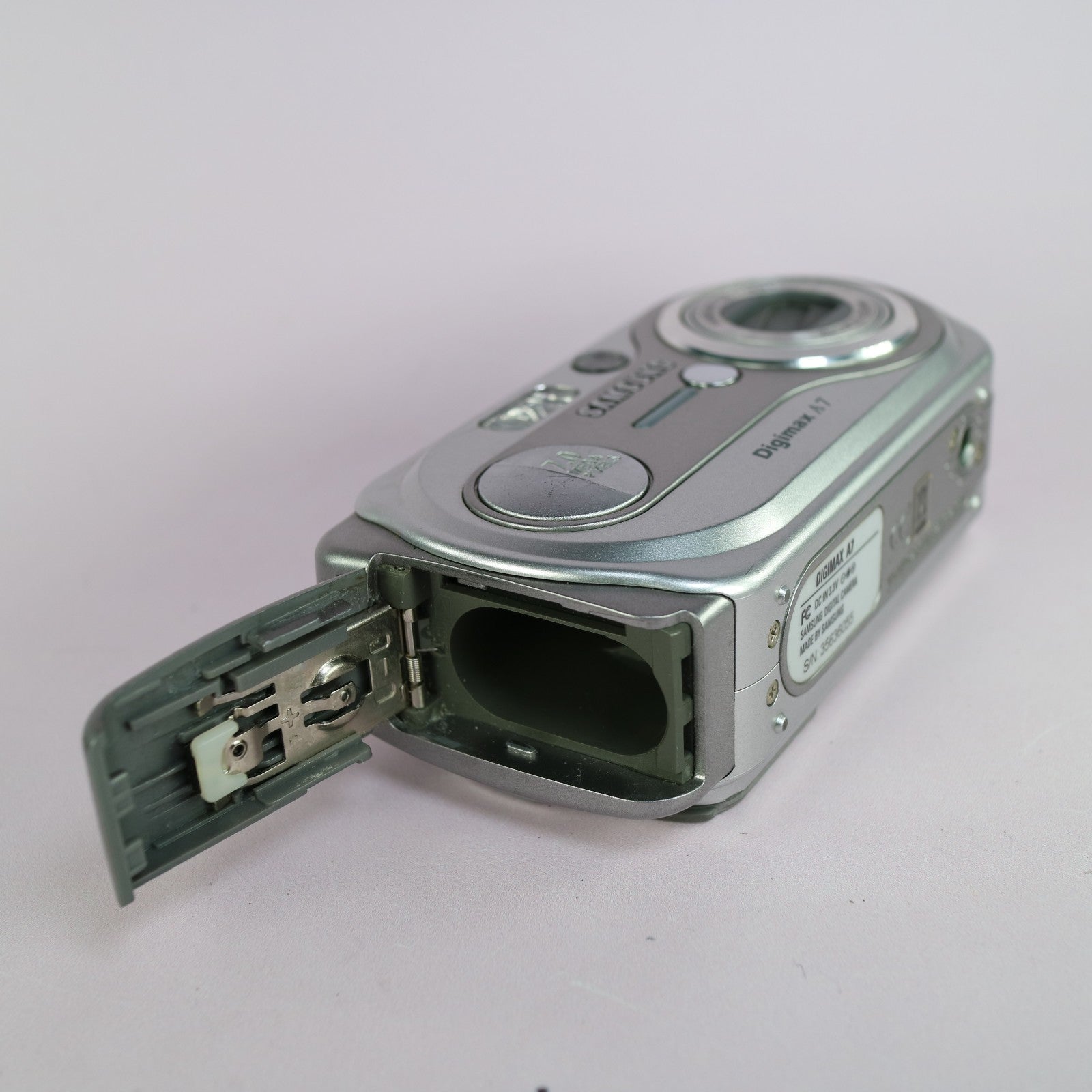 Samsung Digimax A7 7.0MP Compact Digital Camera Silver Tested