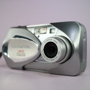 Olympus Digital Camera Camedia C-460 Zoom 4.0MP Silver Tested With xD Card