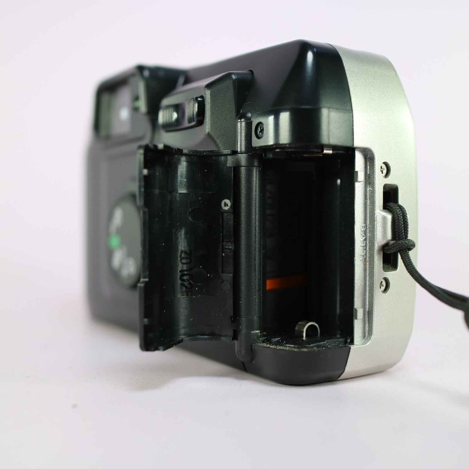 Canon Sure Shot 76 Zoom 35mm Film Point and Shoot Camera Silver Tested