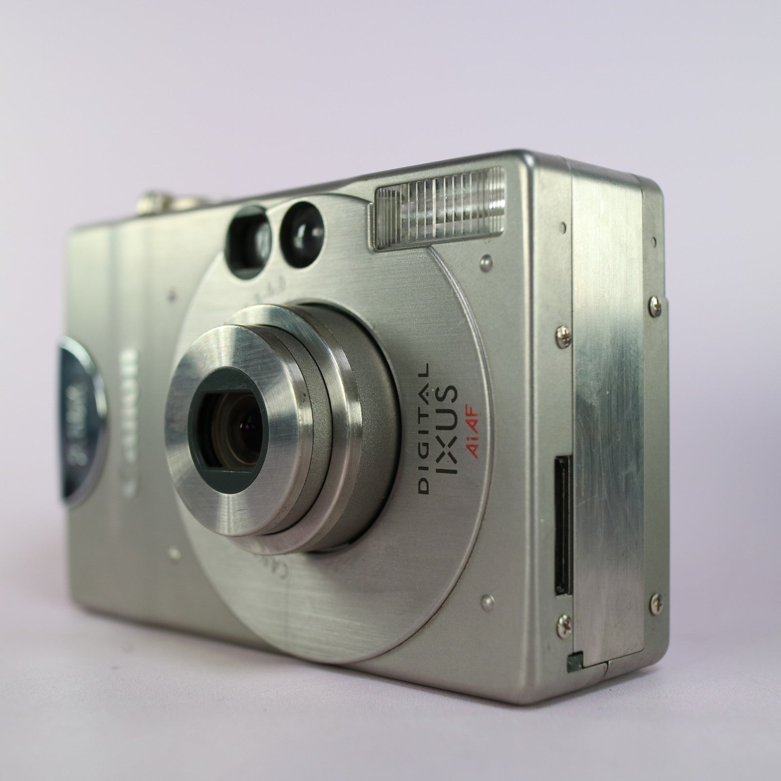 Canon Digital Camera IXUS 2.1MP Silver Tested Full Working Set