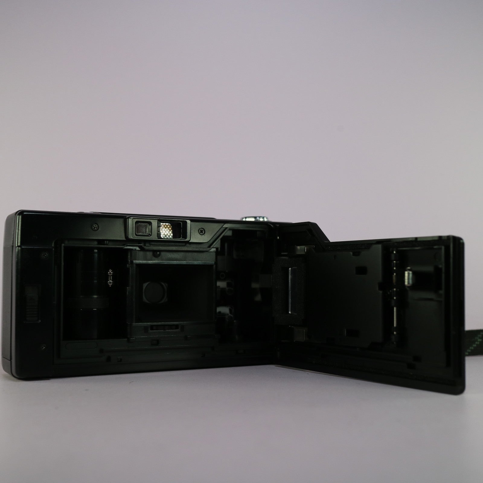 Minolta AF-E 35mm Film Point and Shoot Camera Black Tested