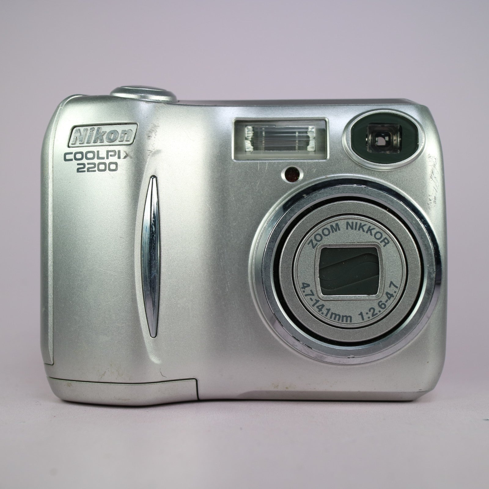 Nikon Digital Camera Coolpix 2200 2.0MP Silver Tested