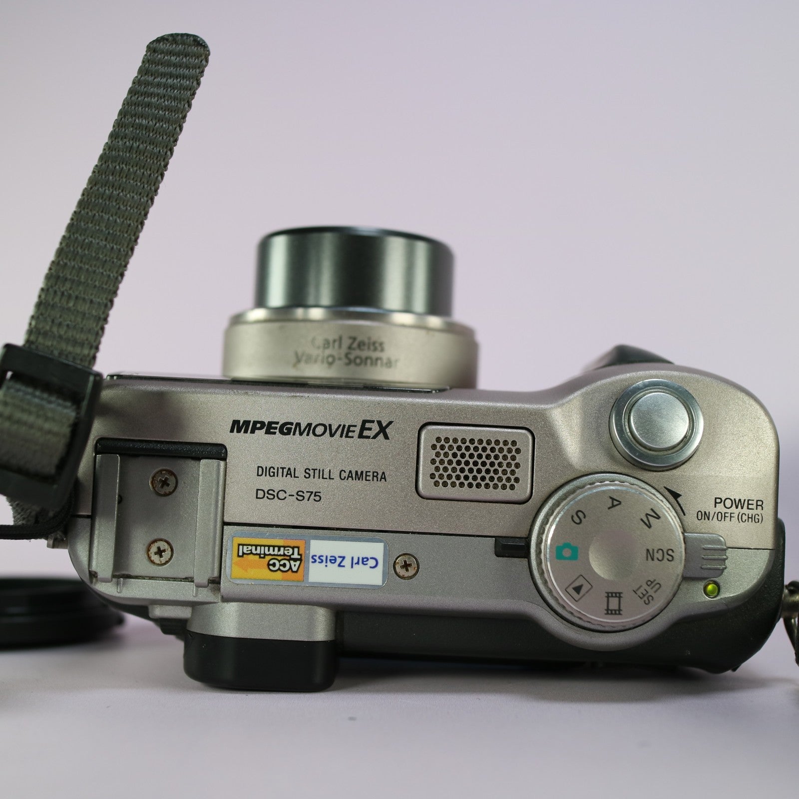 Sony Cybershot DSC-S75 3.3MP Compact Digital Camera Silver Tested Full Set