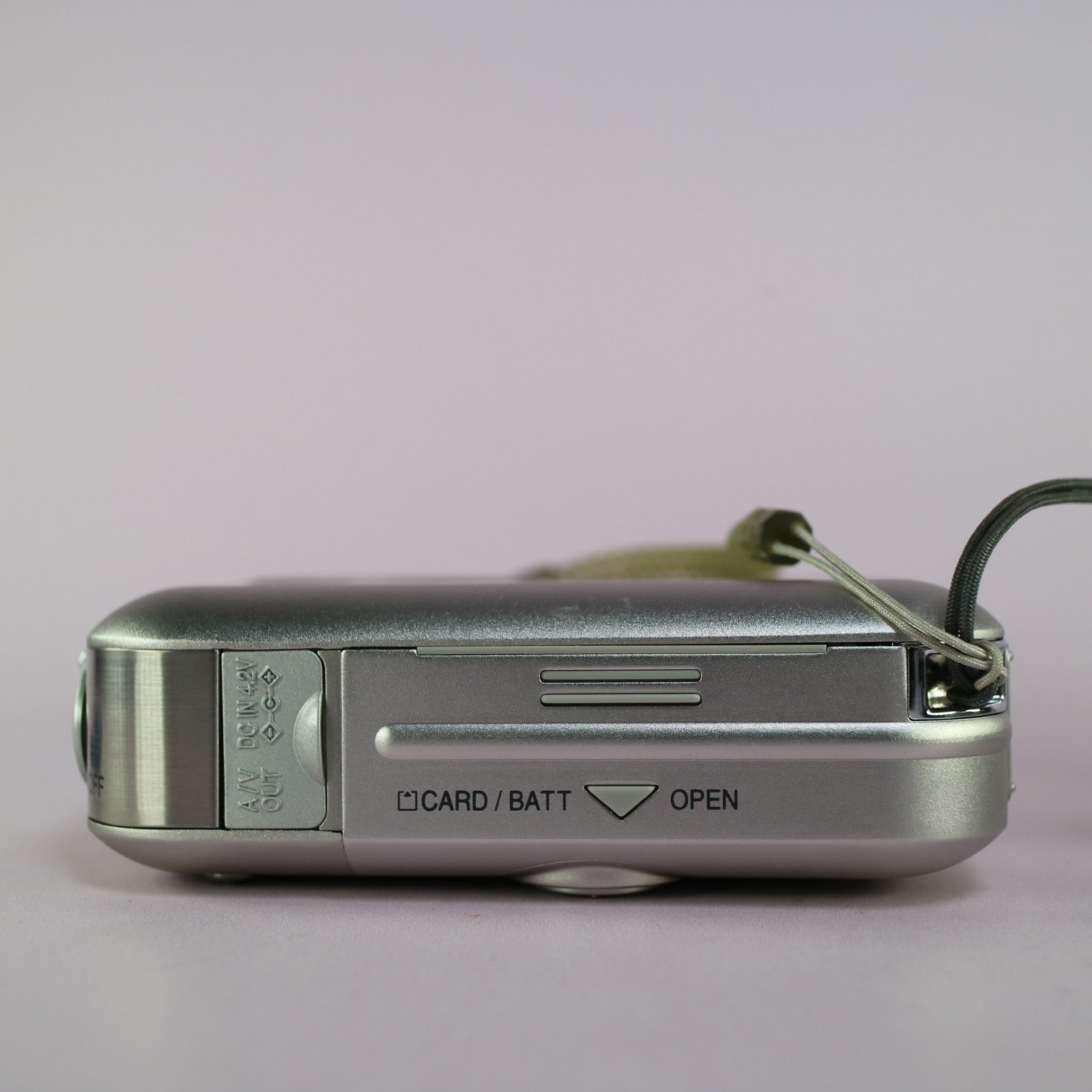 Nikon Coolpix SQ 3.1MP Digital Camera Silver Tested Full Working Set - Mint