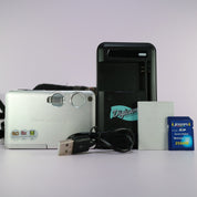 Nikon Digital Camera Coolpix S3 6.0MP Silver Tested Full Working Set