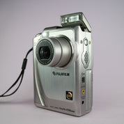 Fujifilm Digital Camera FinePix 4700 Zoom 2.4MP Silver Tested w/ Smartmedia Card