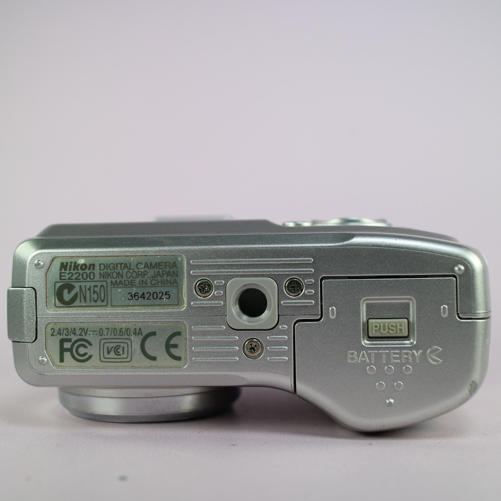 Nikon Digital Camera Coolpix 2200 2.0MP Silver Tested