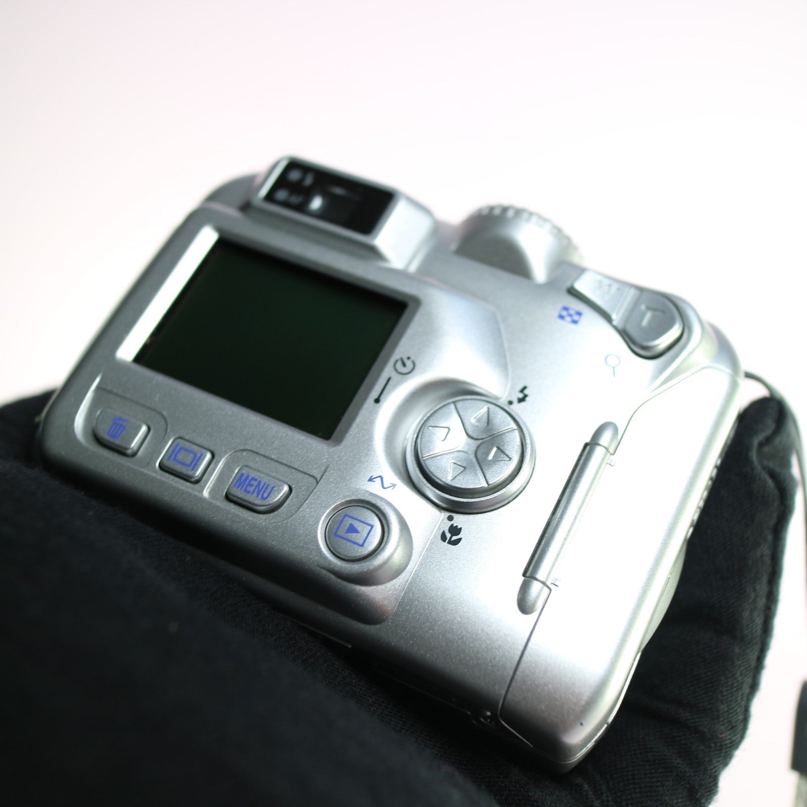 Nikon Digital Camera Coolpix 3100 3.2MP Silver Tested