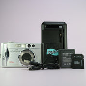Centon Digital Camera DC8s 8.1MP Silver Tested Full Working Set