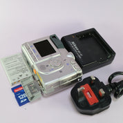 Nikon Digital Camera Coolpix 5200 5.1MP Silver Tested Full Working Set