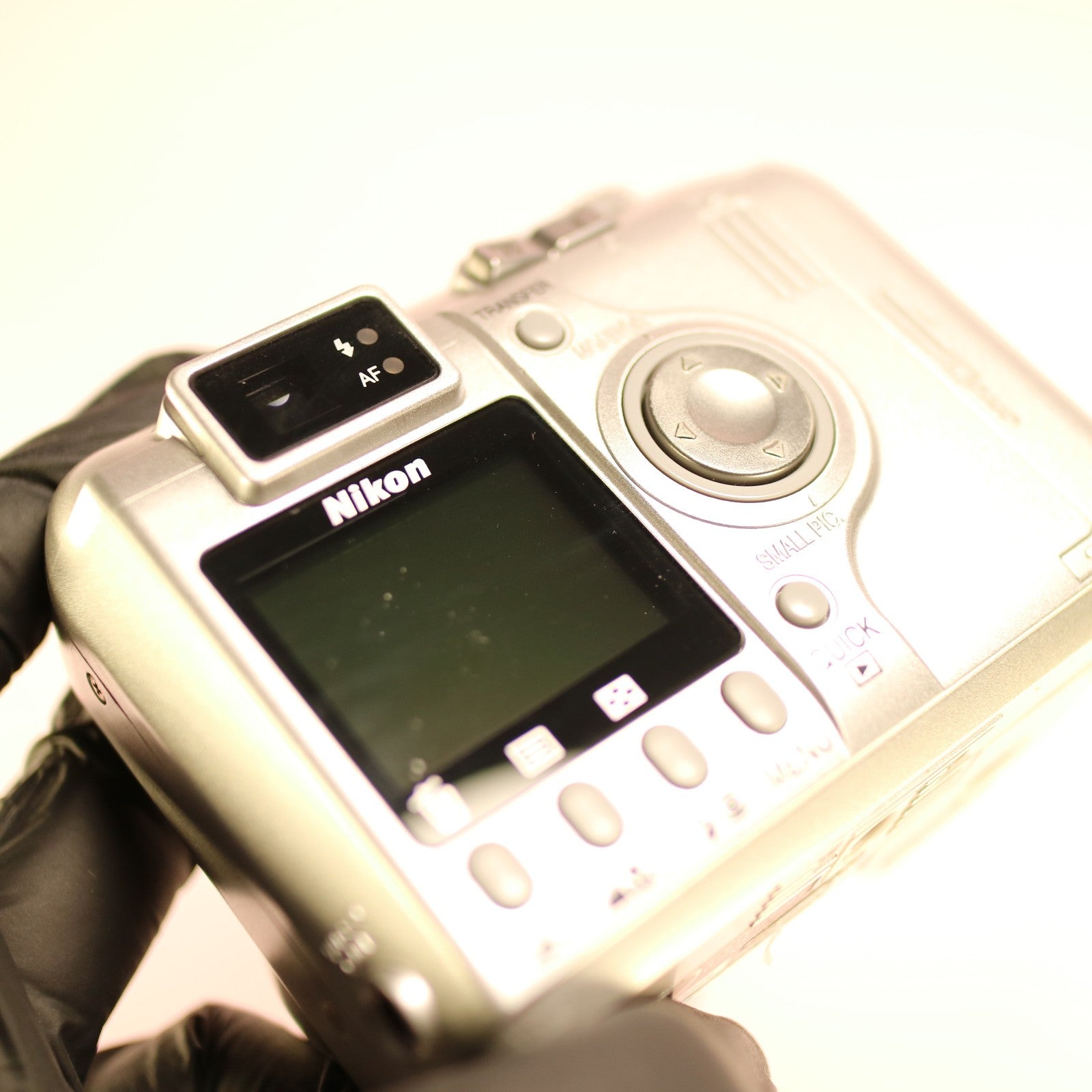 Nikon Digital Camera Coolpix 885 3.2MP Silver Tested
