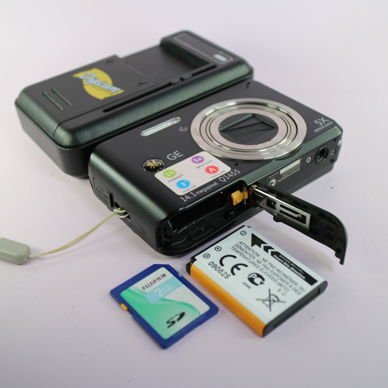 General Electric Digital Camera GE Q1455 14.1MP Black Tested Full Working Set