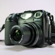 Nikon Digital Camera Coolpix 5000 5.1MP Flip Screen Black Tested Full Set