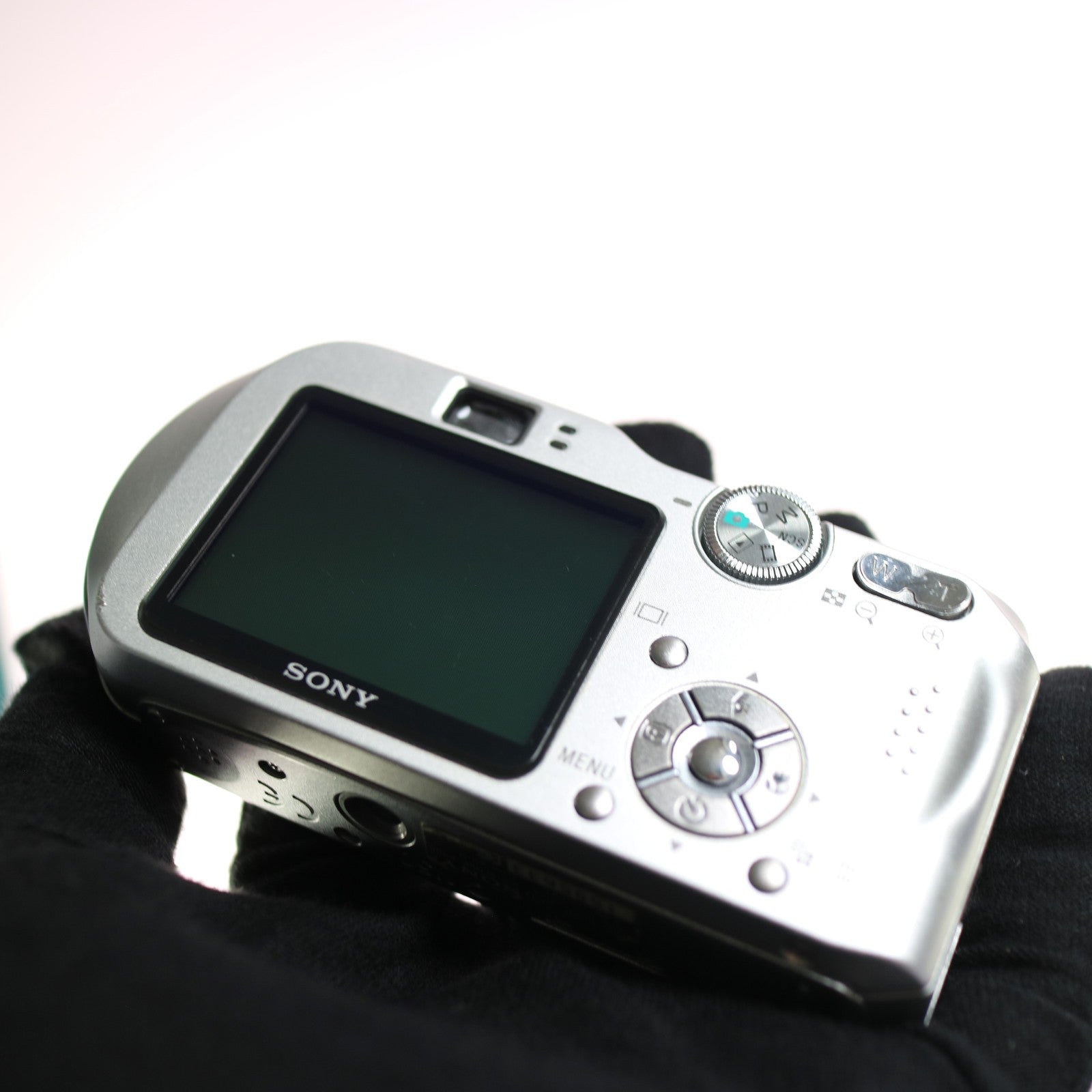 Sony Digital Camera Cybershot DSC-P200 7.2MP Silver Tested Full Set