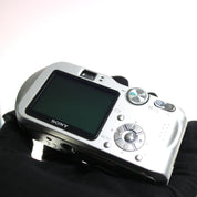 Sony Digital Camera Cybershot DSC-P200 7.2MP Silver Tested Full Set