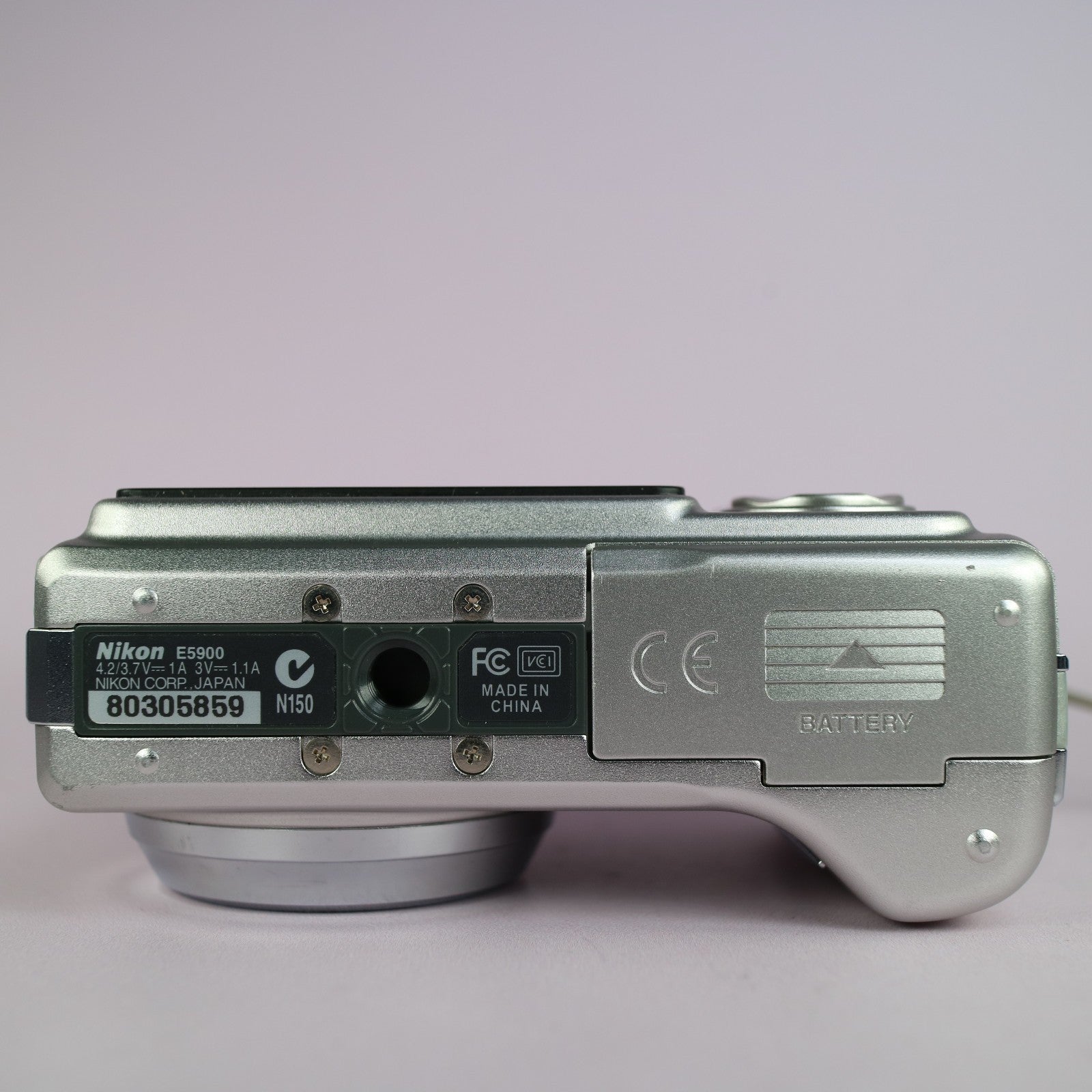 Nikon Digital Camera Coolpix 5900 5.1MP Silver Tested Full Working Set