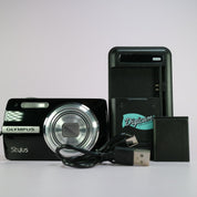 Olympus Digital Camera Stylus 820 8.0MP Black Tested Full Set