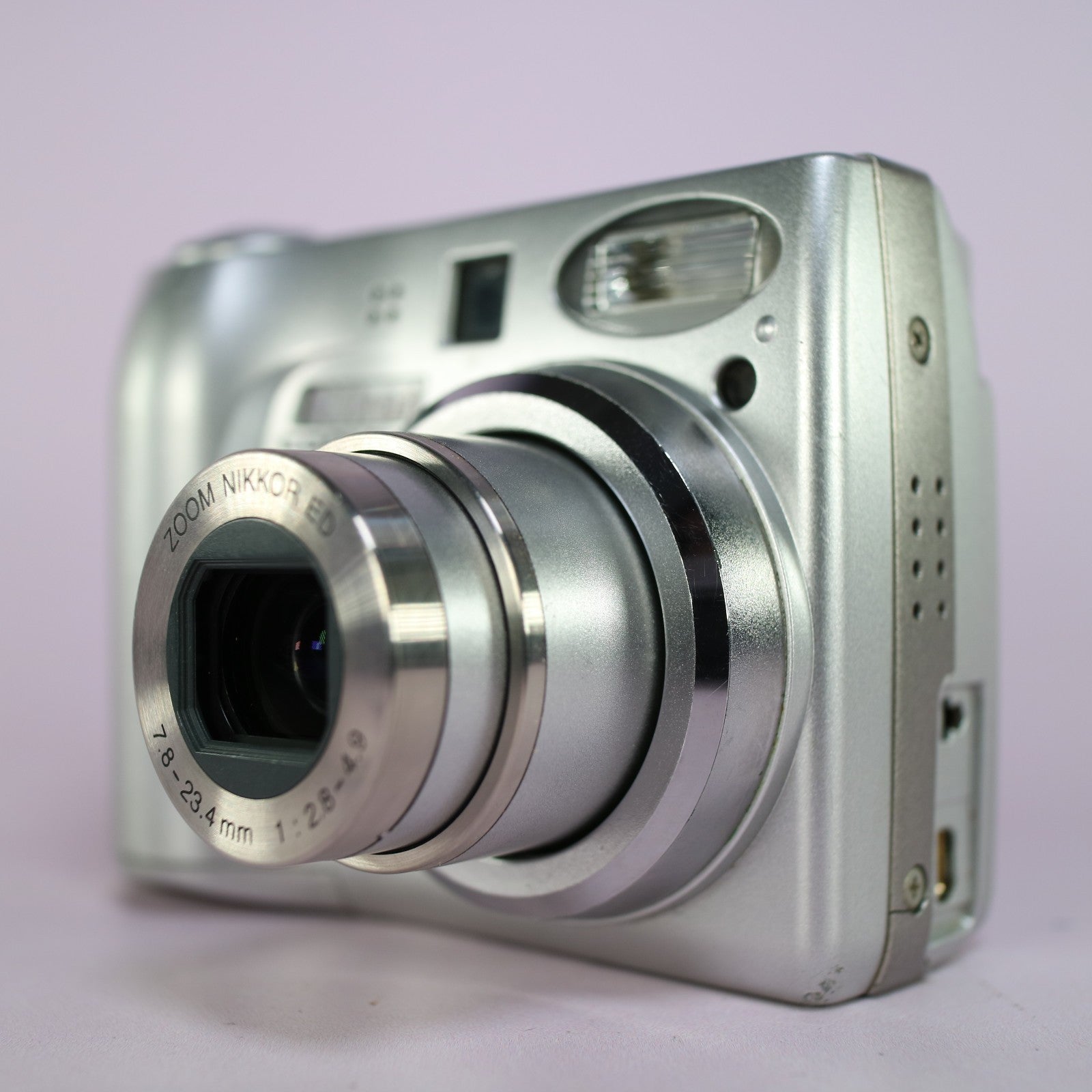 Nikon Digital Camera Coolpix 7600 7.1MP Silver Tested