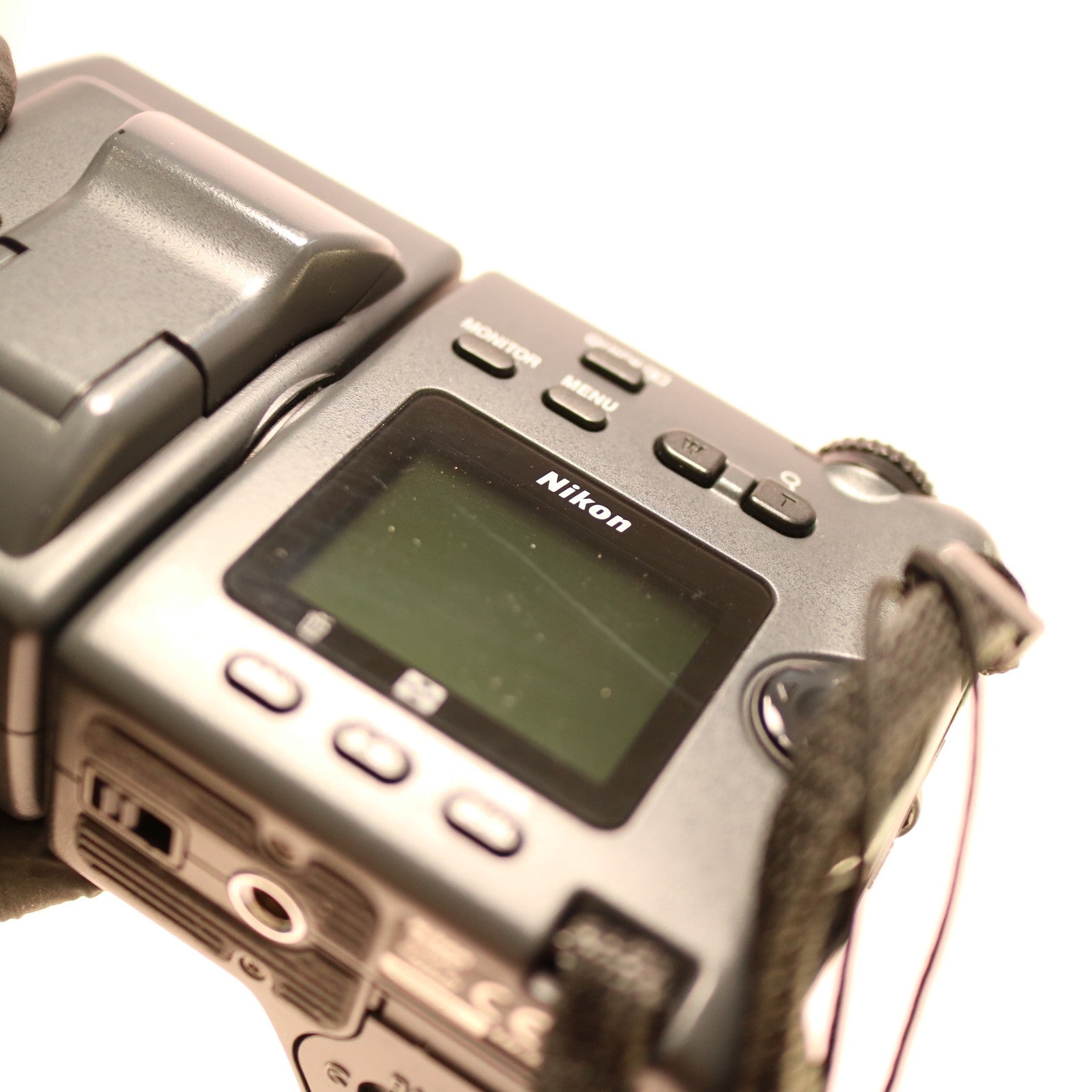 Nikon Digital Camera Coolpix 995 3.2MP Black Tested Full Working Set