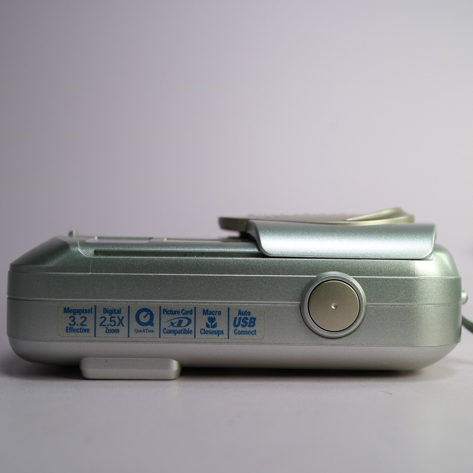 Olympus Digital Camera Camedia D-395 2.0MP Silver Tested With xD Card